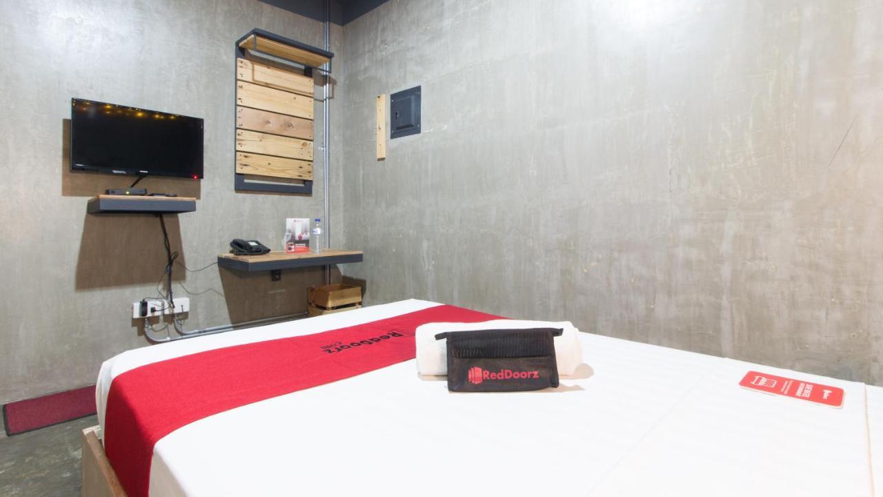 Reddoorz Plus @ Taft North Mandurriao Iloilo Extérieur photo
