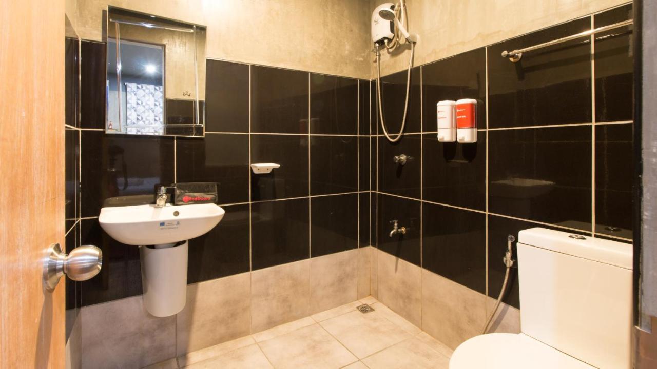 Reddoorz Plus @ Taft North Mandurriao Iloilo Extérieur photo